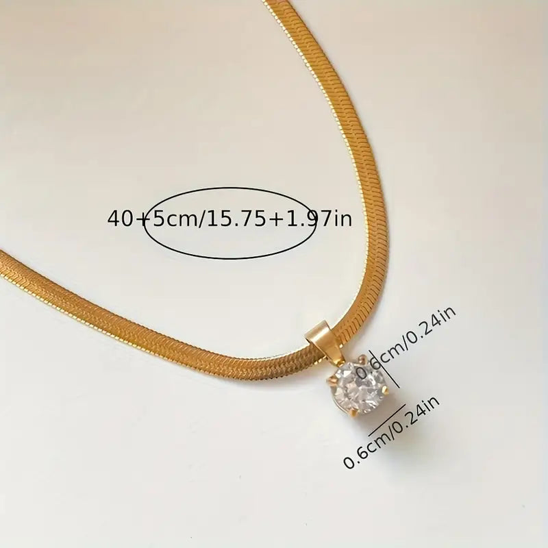 Elegante Halskette mit Strass-Anhänger in Gold