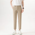 Gekürzte Hose in Khaki Farbe
