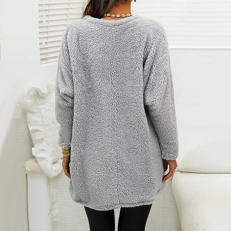 Karina - Gemütlicher Fleece-Pullover mit Knopfdetail