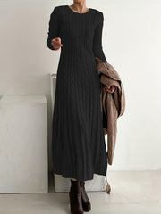 Laura | Elegantes Damen Maxikleid bequem getragen