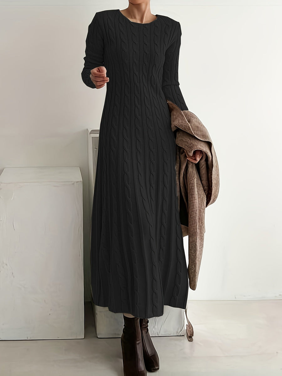 Laura | Elegantes Damen Maxikleid bequem getragen
