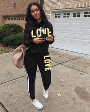Damen nan sportives Kapuzen-Sweatshirt-Set mit Goldprint und Highwaist-Jogginghose Drune