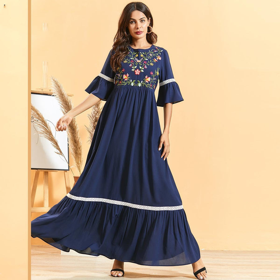 Langes Damenkleid mit böhmischer Blumenstickerei - Adriana