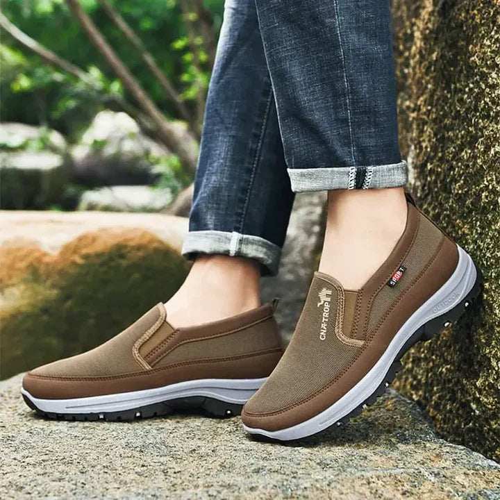 Herren-Slip-On-Outdoorschuhe mit rutschfester Sohle