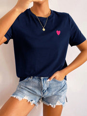 Basic Damen T-Shirt mit Herz-Detail – Minimalistisch, Casual & Kombinationsstark