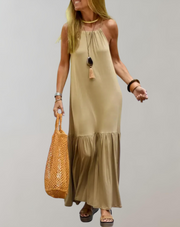 Elegantes Sommerkleid mit breitem Saum und Strapsen