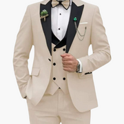 Herren Anzug dreiteilig mit Slim Fit und Kontrastrevers