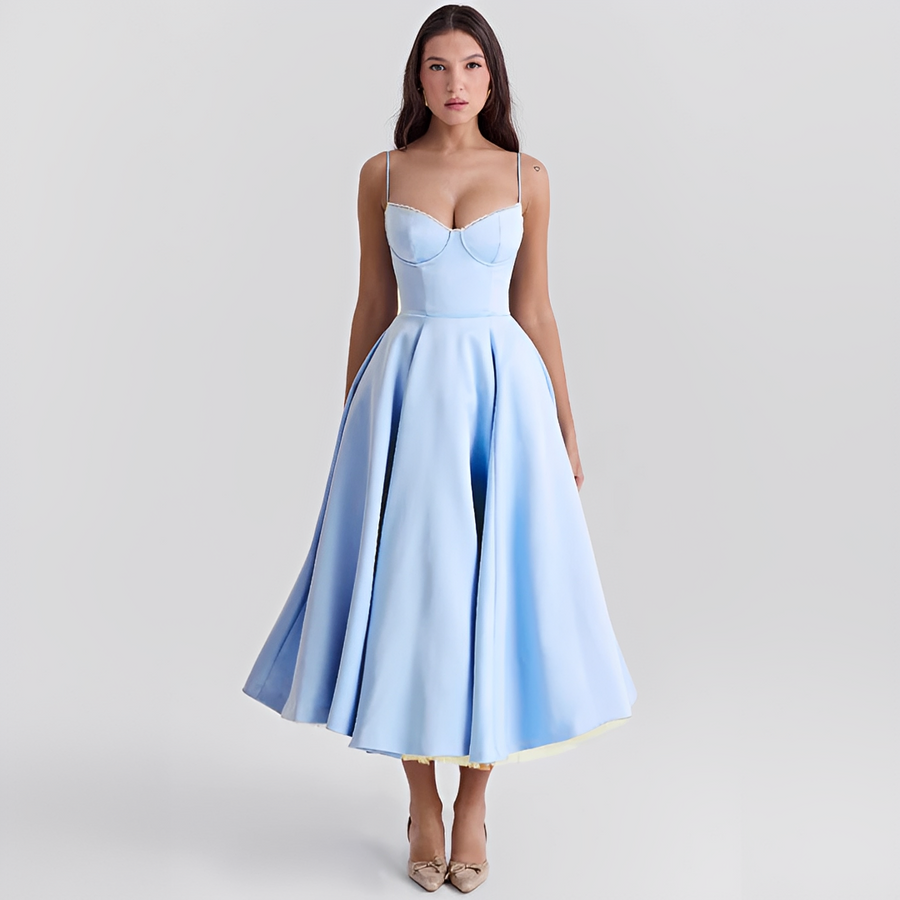 Zendaya - Stilvolles Kleid mit doppelter Schicht
