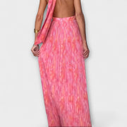 Seraphina - Elegantes Maxikleid mit Halterneck und V-Ausschnitt im Plissee-Design