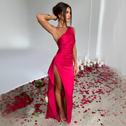 Samaria - Schickes Kleid mit einem Schulterträger und Schlitz