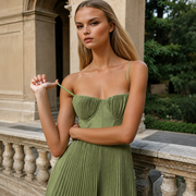 Lorelei - Elegantes Kleid ohne Rücken und Ärmel