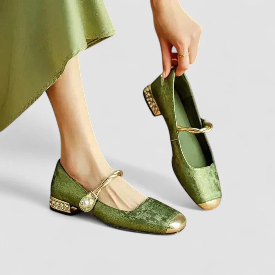 Natascha | Damen Riemen Detail Niedriger Absatz Schuhe