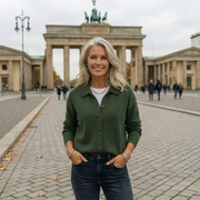 MILA | WEICHE STRICKJACKE