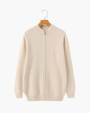 Jameson | 3-teiliges Set Kaschmir-Cardigan, hose & Wildleder-Boots
