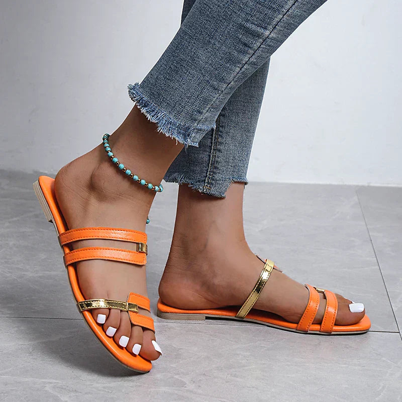 Ayra - stylische flache Sandalen mit trendigem Design | Sandalen mit mehreren Riemen über dem Fuß für Damen