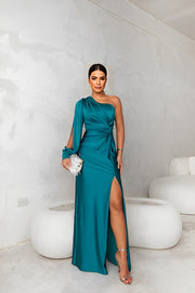 Asymmetrisches Satinkleid – One-Shoulder Abendkleid mit Schlitz & Drapierung