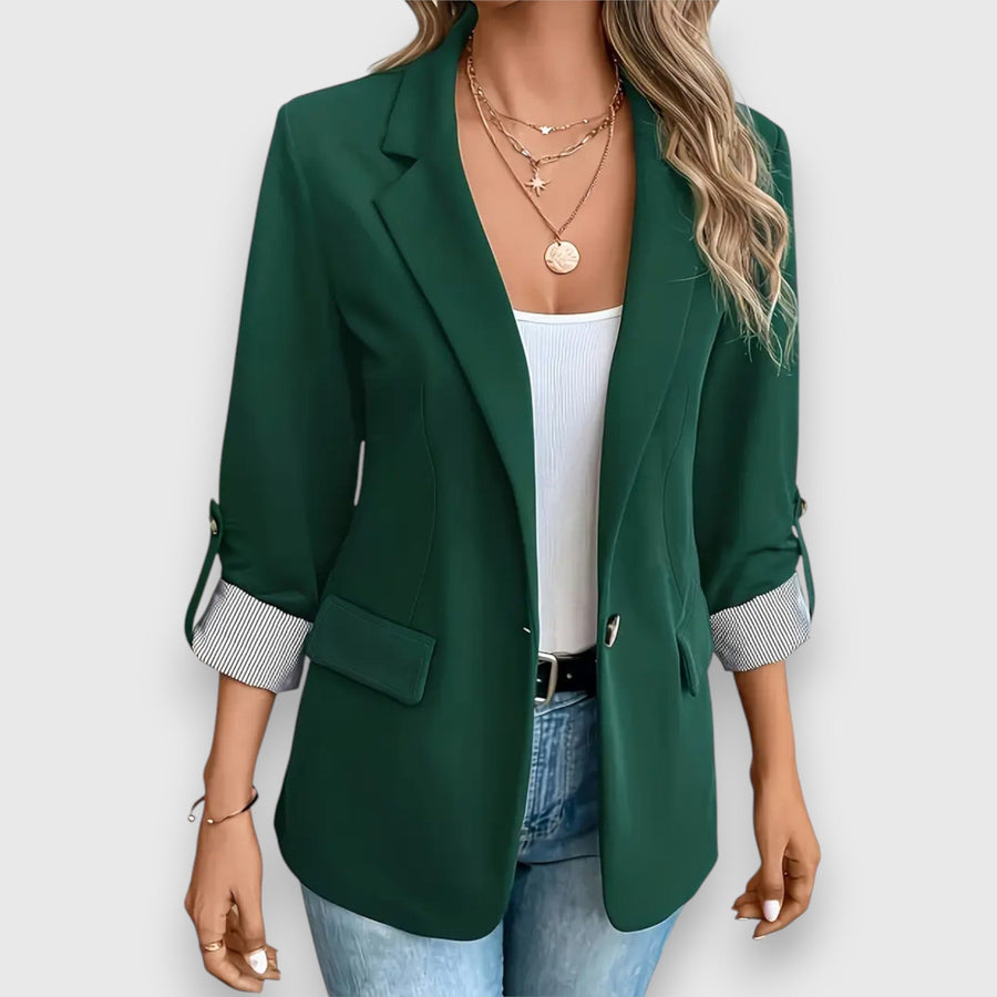Sophie | This Moderner Damen-Blazer elegant geschnitten