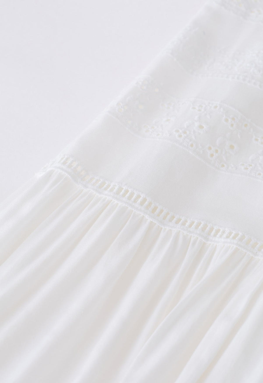 Sonja - Kleid mit Knöpfen und Zierleiste mit Stickerei in Schleife