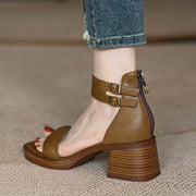 Mittlere Damen-Sandalen mit doppelter Schnalle und Reißverschluss hinten - Elvira