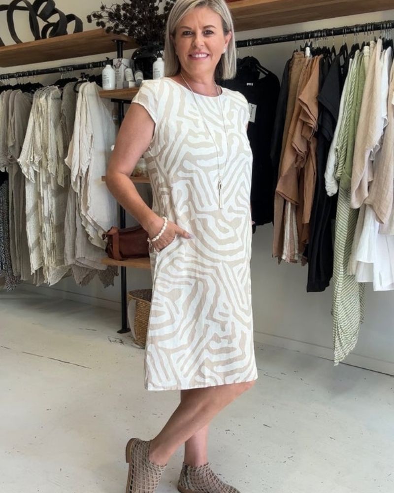 Fiona | Sommerkleid mit charmantem Rundhalsausschnitt