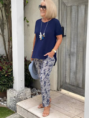RENA - SET AUS BLUSE UND GEMUSTERTEN HOSE