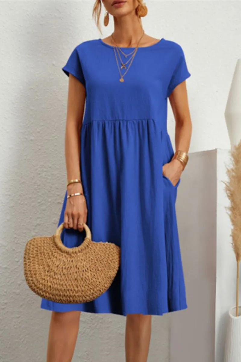 Meli - unifarbenes, lässiges kleid mit kurzen Ärmeln und rundhalsausschnitt