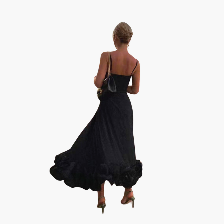 Elegantes fließendes Kleid für Frauen - mit Rüschen am Saum