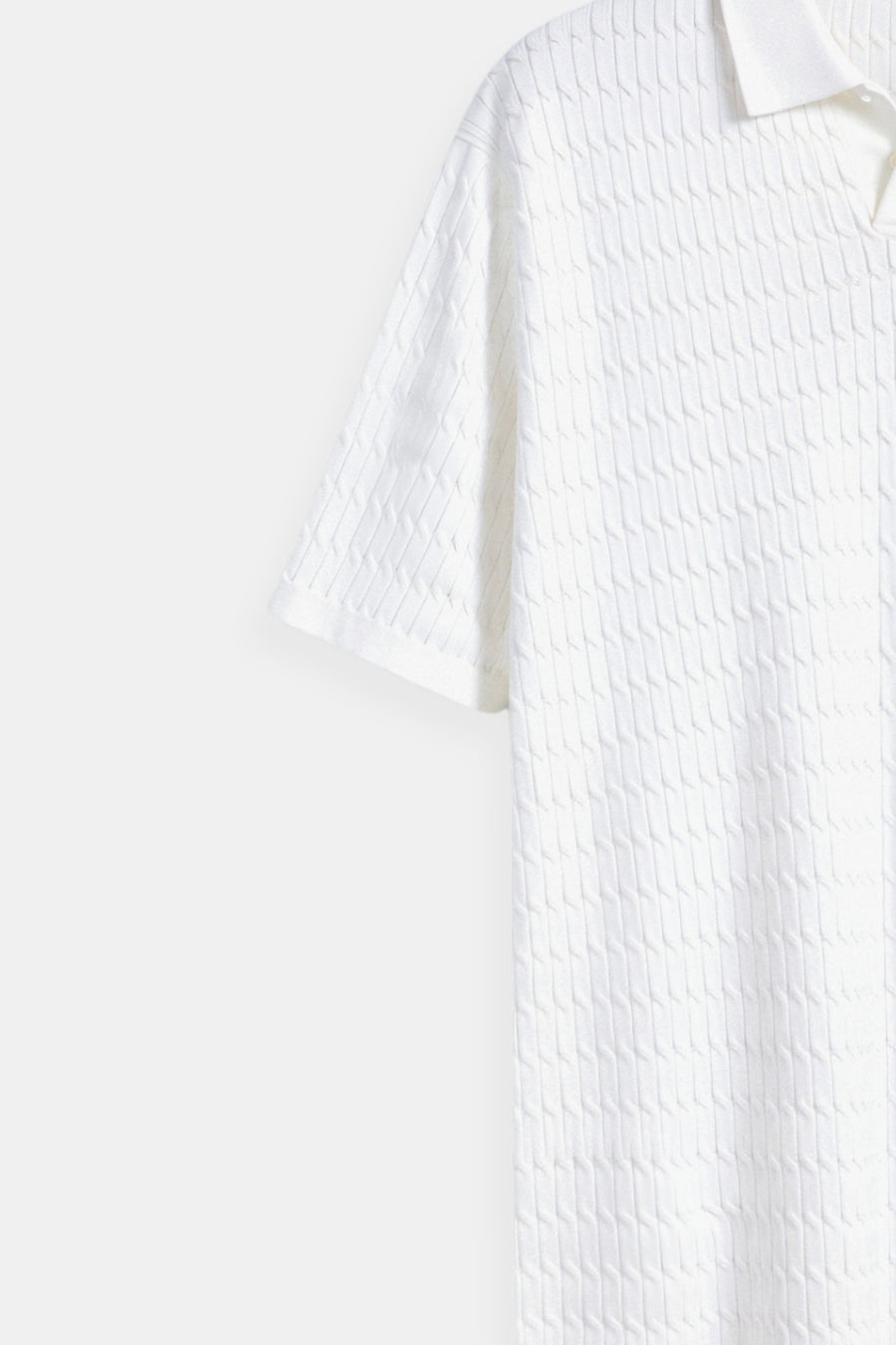 Weißes Strick-Poloshirt mit Strukturmuster