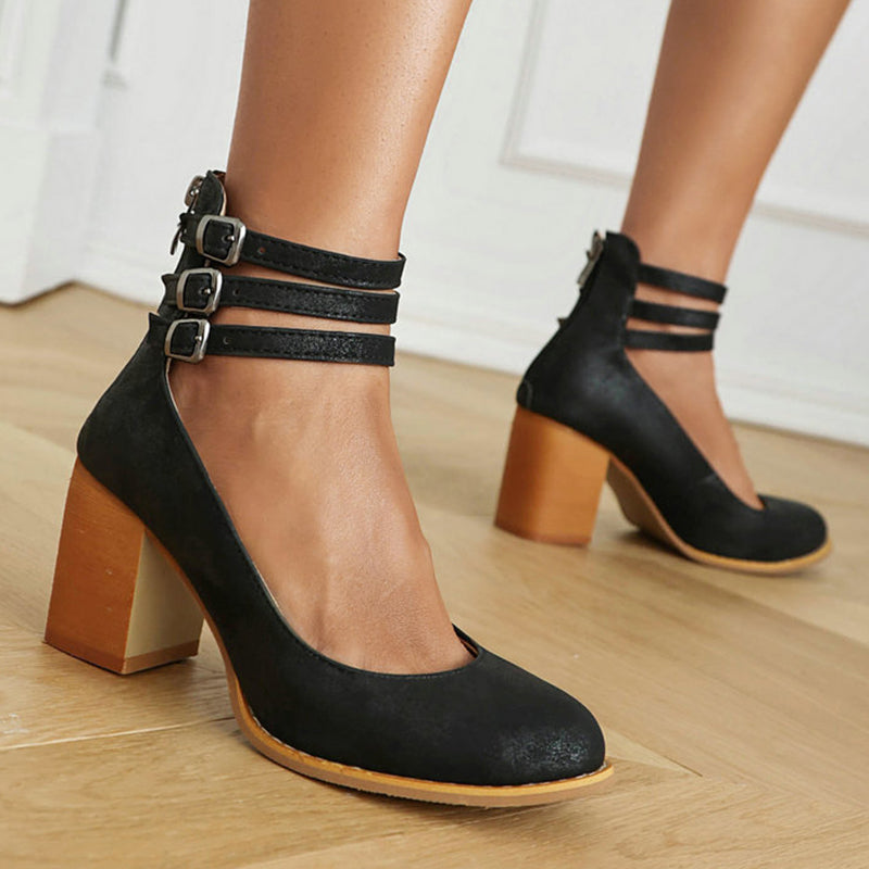 Caa – Schlichte Sandalen mit Fesselriemen