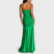 Vada - Off-Shoulder V-Neck Maxi Dress