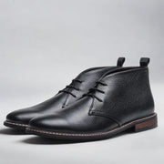Jan | Stilvolle Herren Chukka-Stiefel im Alltag
