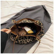 Damenhandtasche mit Animalprint