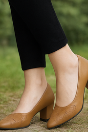 Marlene Pumps aus veganem Leder | Braun