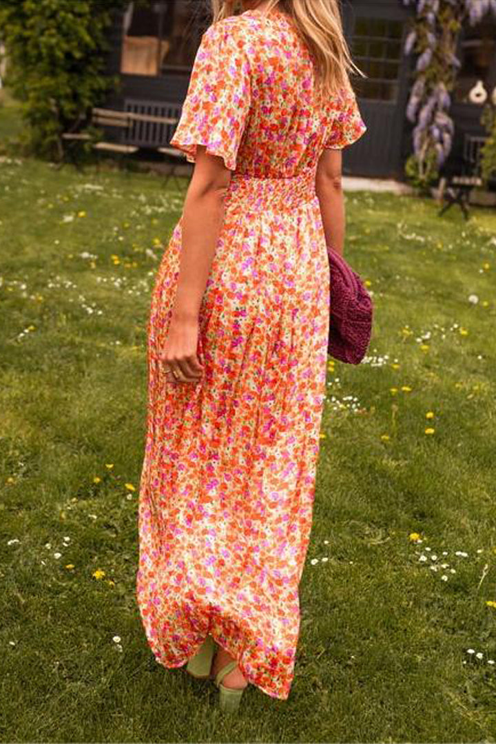 Mariella | Langarmkleid mit Blumenmuster im romantischen und leichten Stil