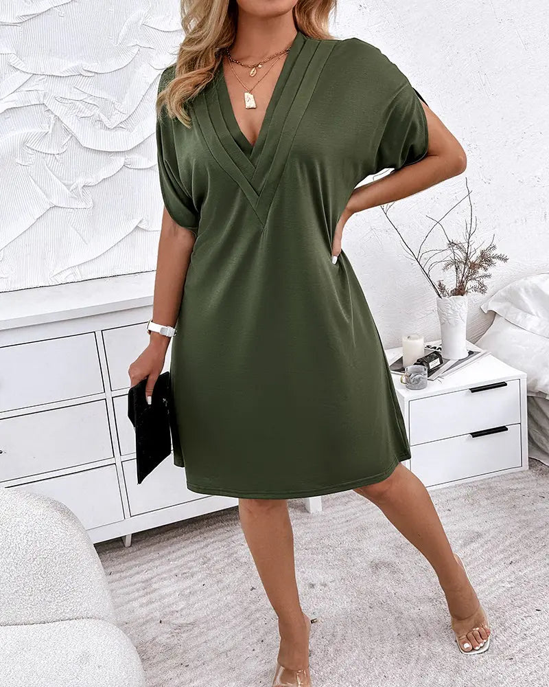 Elegantes V-Ausschnitt-Kleid für Damen mit Raffinierten Details