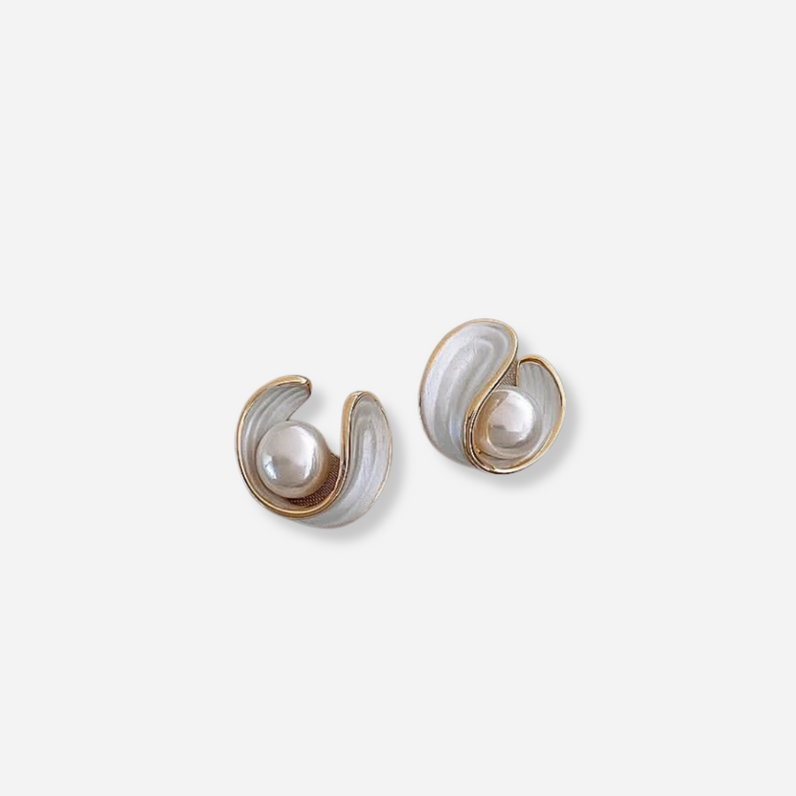 Antoinette | Luxus-Ohrstecker mit weißem Opal