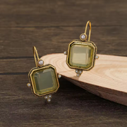 Maeble | Vintage-Ohrringe mit Stein und Perle