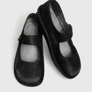 Selina | Damen Riemen Detail Slip-On Schuhe