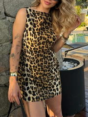 Leopardenprint Mini-Kleid – Ärmellos, Stretch, Hoher Kragen
