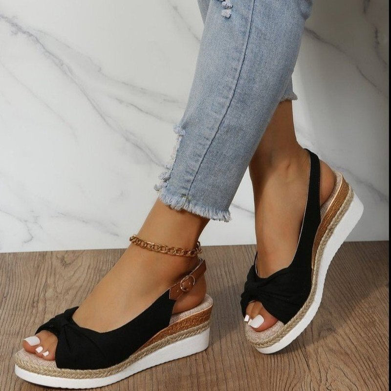 Heidi-Mode | Orthopädische Sandalen mit Zehen