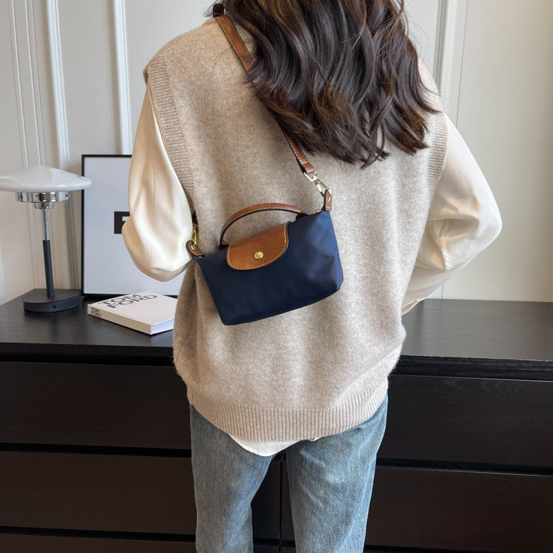 Heidi-Mode | Zierliche Tasche