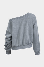 Lilli | Trendiges Zweiteiler-Set mit One-Shoulder-Sweatshirt & Minirock
