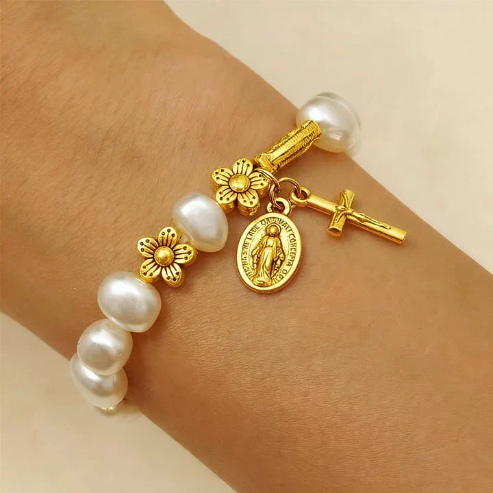Ninetta – Serenity Jungfrau Maria Gänseblümchen-Armband