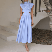 Elegantes schwarzes Midikleid mit Cut-Outs – Stehkragen & Plissee für stilvolle Auftritte
