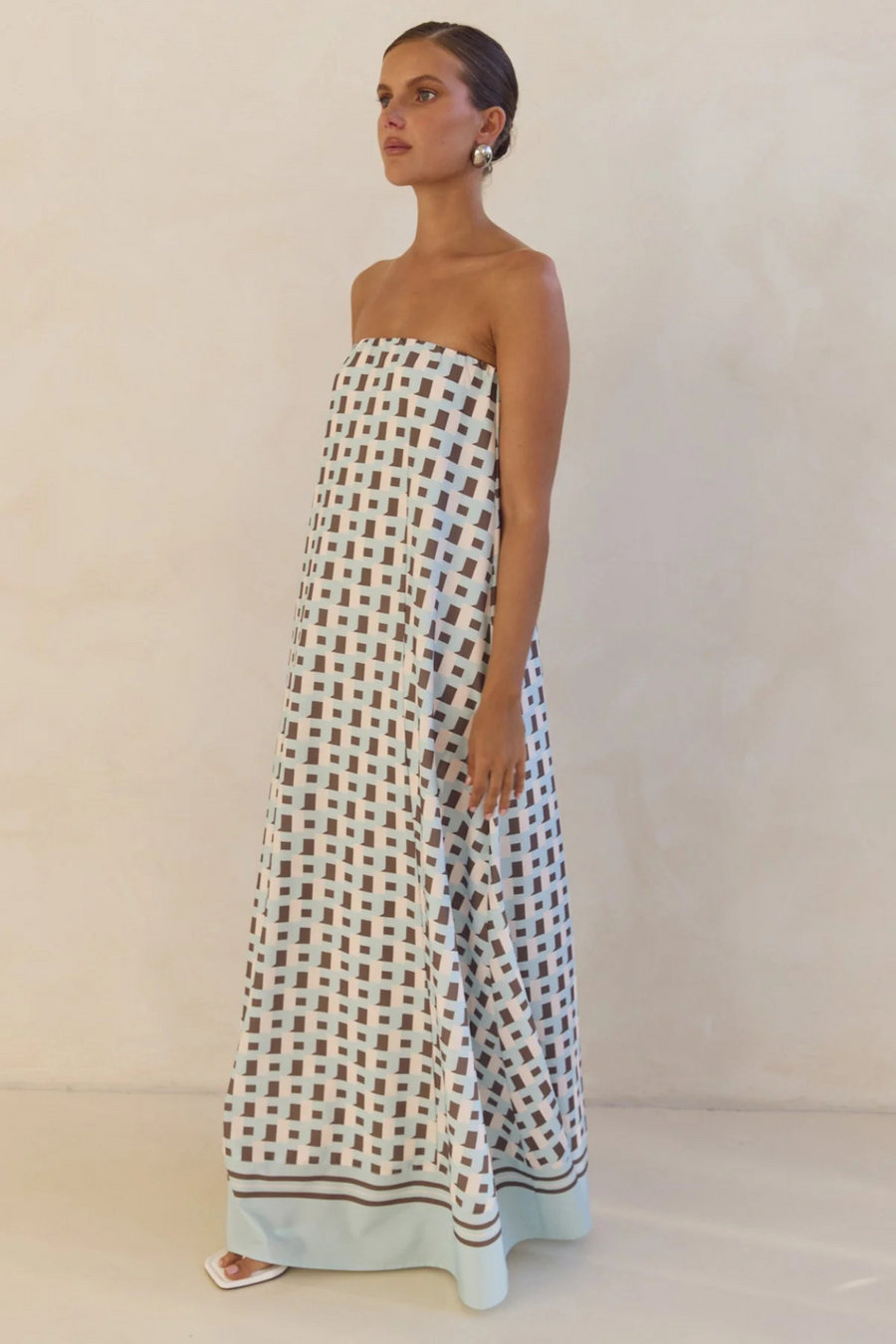 Arya Schulterfreies Maxikleid | Braunes Quadrat
