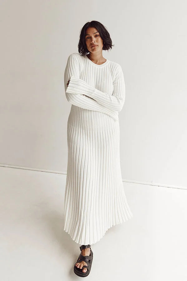 Elodie | Strick-Midikleid mit Rundhalsausschnitt