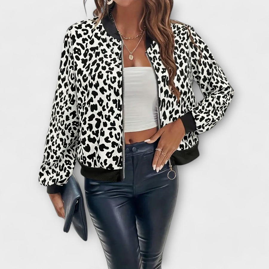Clara | Stylische Damenjacke im Leo-Design