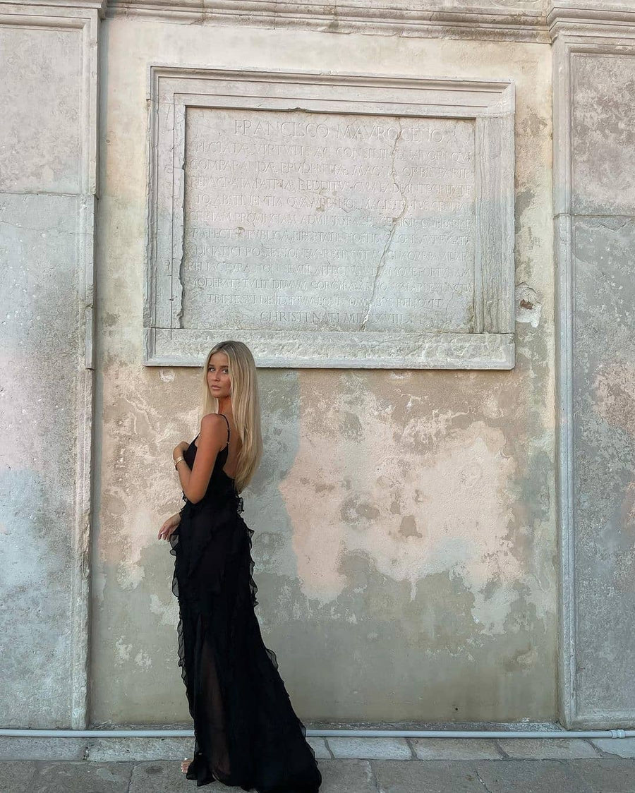 Maxikleid mit Rüschen – Figurbetontes Abendkleid mit Spaghettiträgern