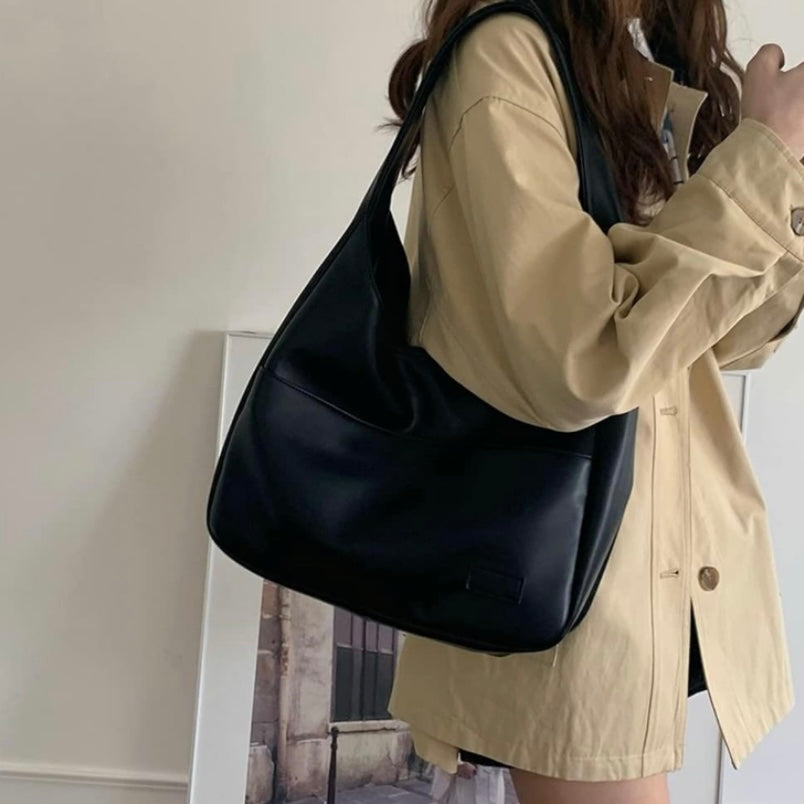 Modische Schultertasche für stilbewusste Frauen