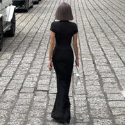 Langes Damenkleid mit tiefem Ausschnitt - Julieta